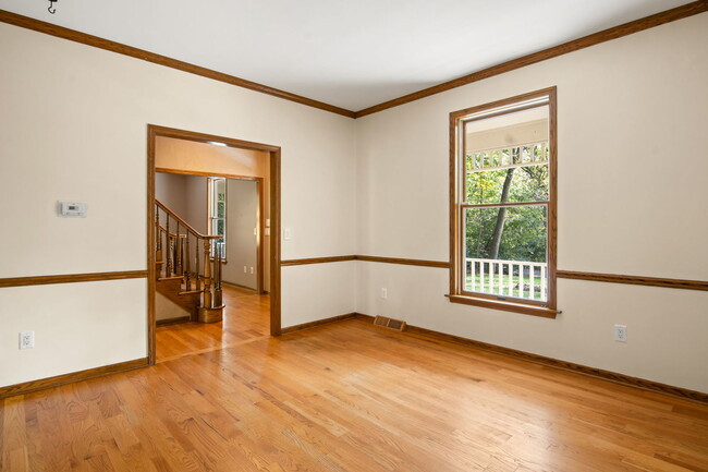 Building Photo - 41W230 Sylvan Dr