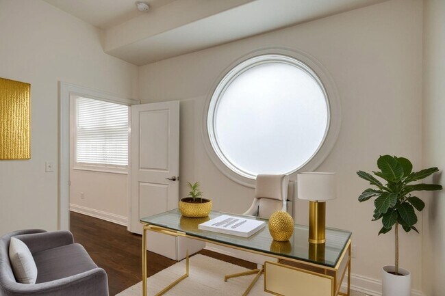 Building Photo - 2905 Parthenon Ave