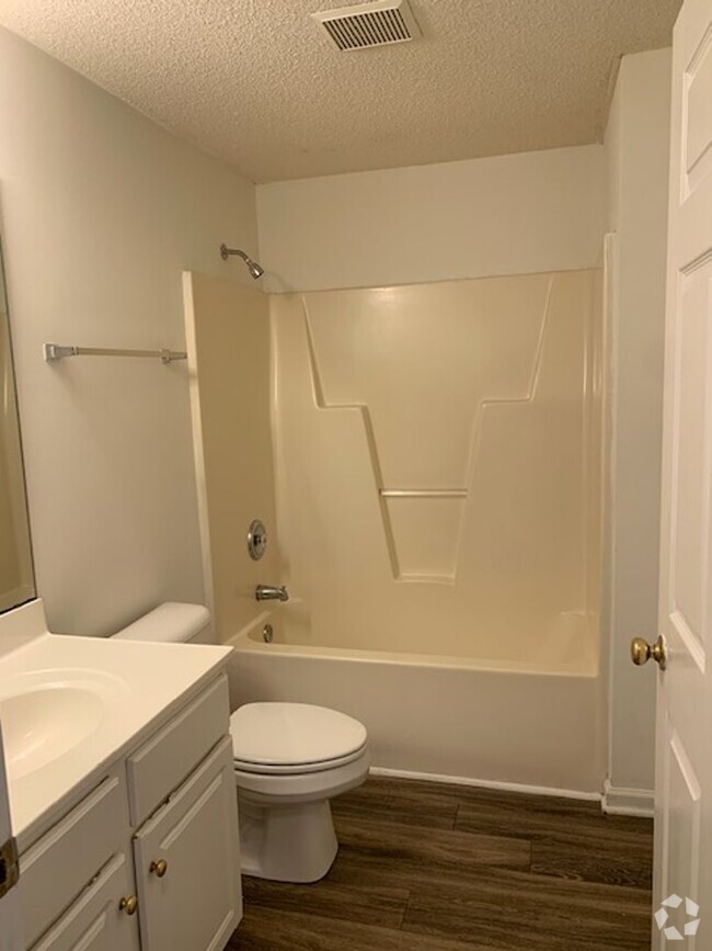 Building Photo - 4616M McClelland Dr