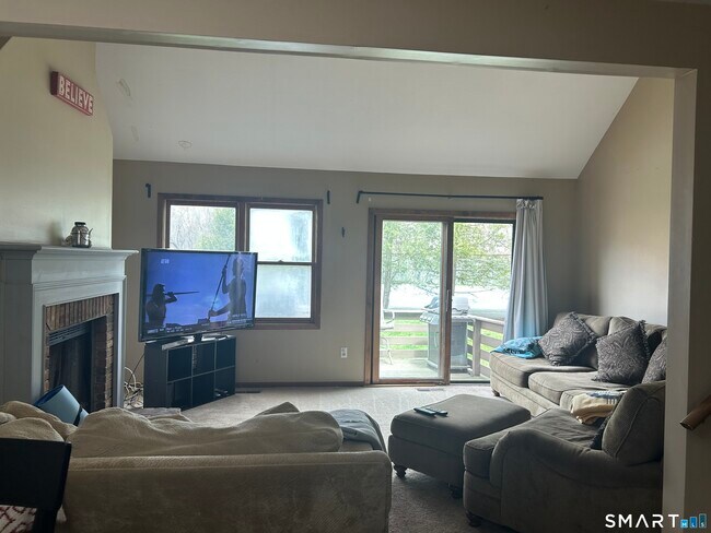 Building Photo - 17 Eagle Rock Cir