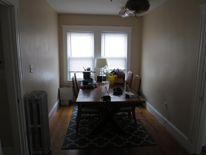 Building Photo - 12 Silvey Pl