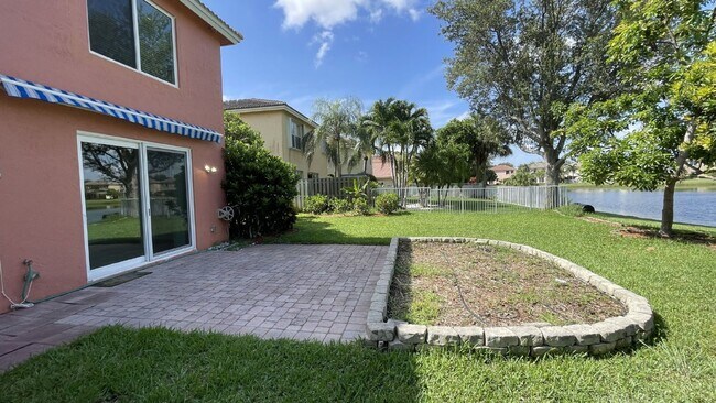 Building Photo - 4857 Victoria Cir