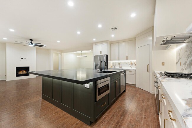 Building Photo - 82603 Grass Flat Ln