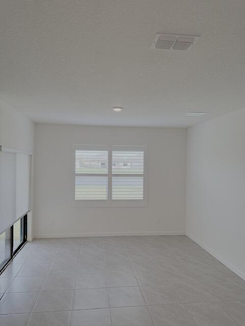Building Photo - 9982 SW Triton Wy