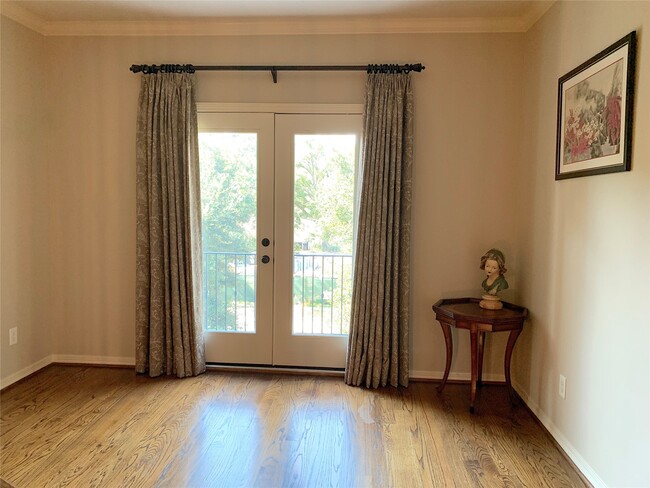 Building Photo - 5031 Cheena Dr