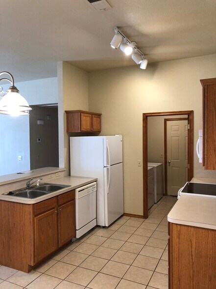Building Photo - 1307 Commerce Dr