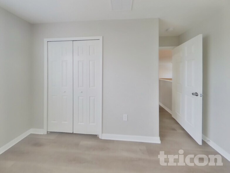 Building Photo - 31027 Bridgegate Dr