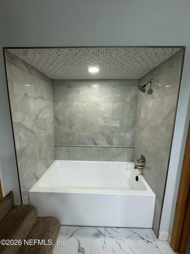 Building Photo - 3175 Ravines Rd