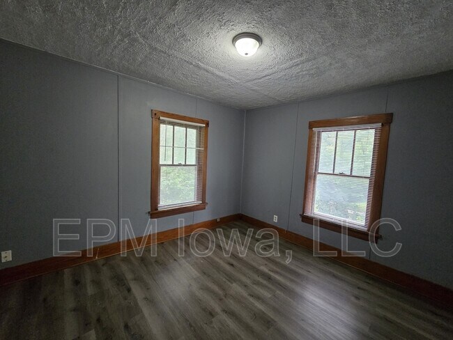 Building Photo - 212 Reed St