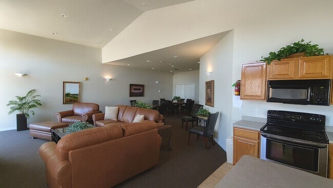 Building Photo - Diamond Valley Apartments Plan F