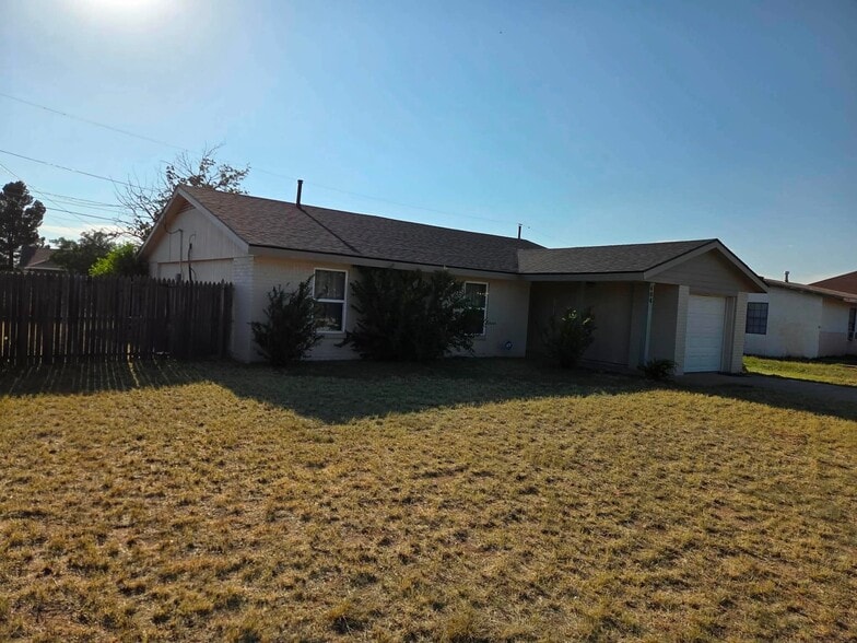 Building Photo - 604 Beckley Dr