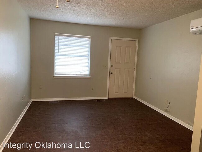 Building Photo - 2 br, 1 bath House - 4611 N. Wheeler Ave