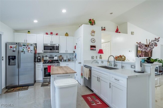 Building Photo - 1228 NW 14th Pl