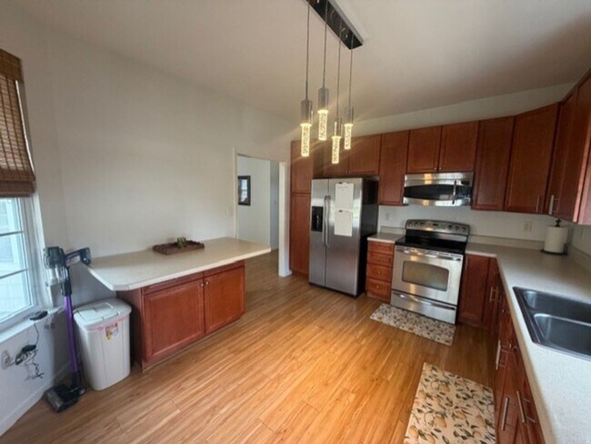 Building Photo - 5301 Brinsley Ln