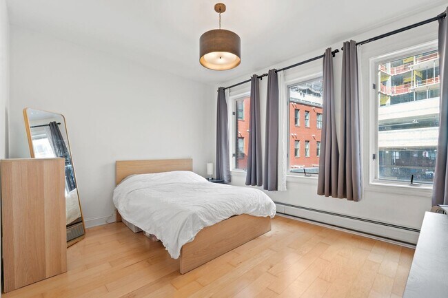 Building Photo - 110 Tidewater St