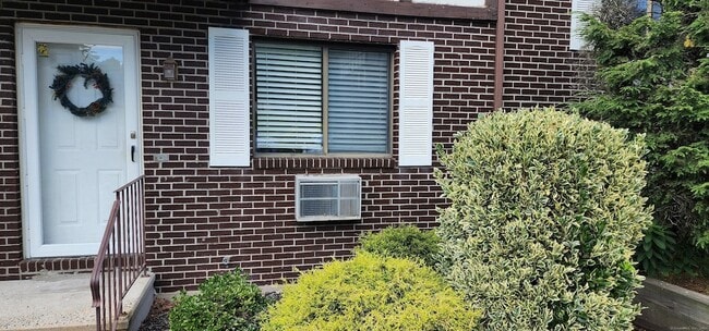 Primary Photo - 260 Scott Rd