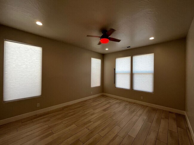Building Photo - ADORABLE HOME IN BRIO FOR RENT!