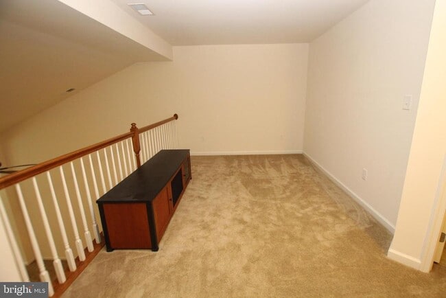Building Photo - 36401 Ridgeshore Ln