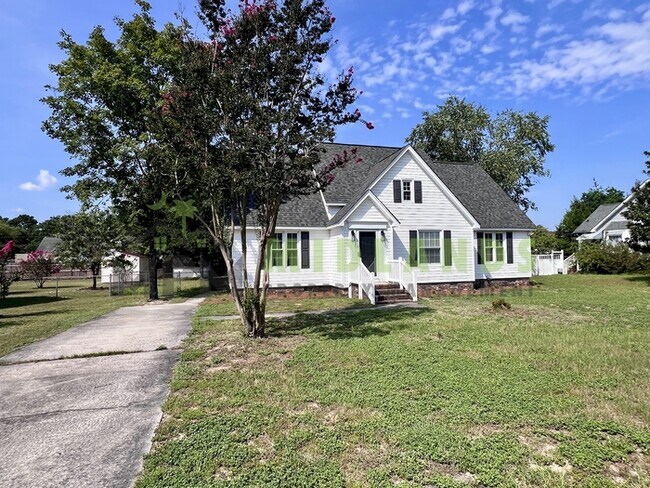 Building Photo - 113 Lake Shire Dr
