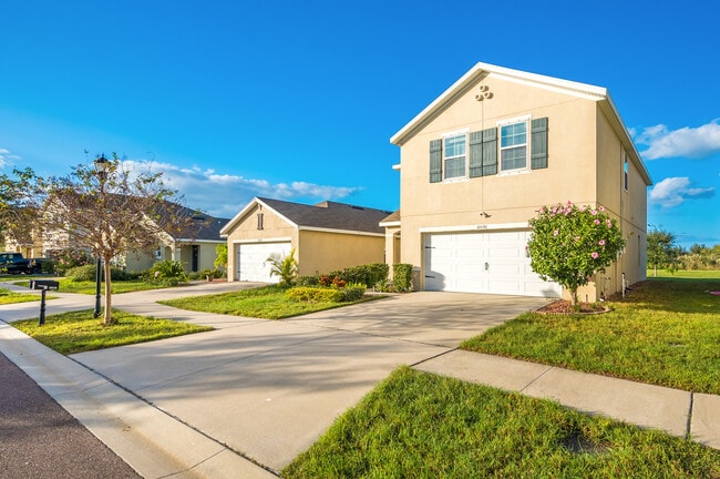 Building Photo - 10530 Whispering Hammock Dr