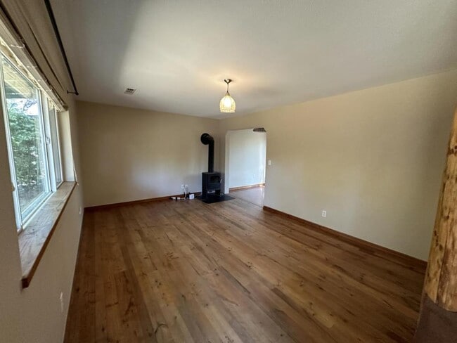 Building Photo - 220 W Hersey St