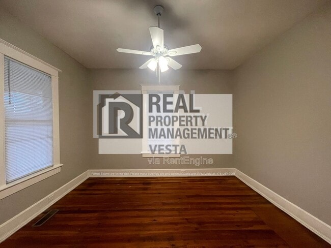 Building Photo - 3016 Ridge Ave