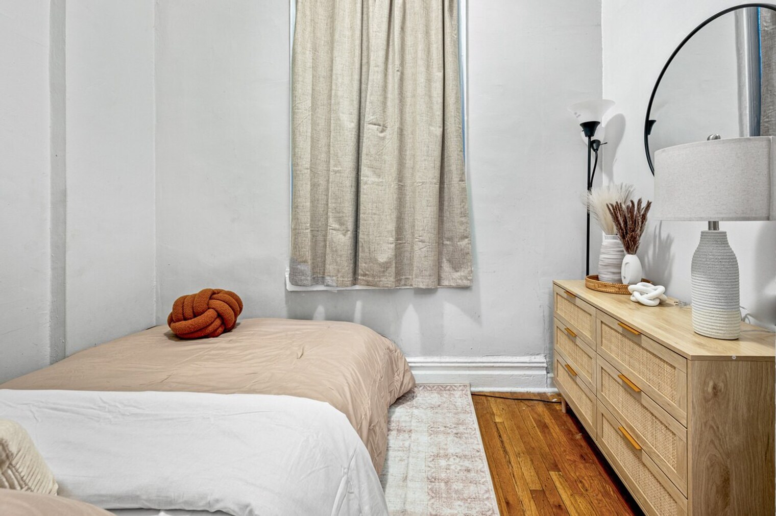 Building Photo - 459 W 46th St