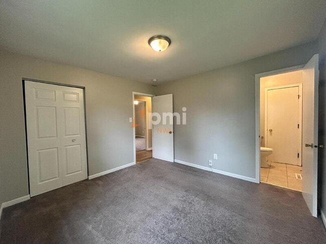 Building Photo - 7724 Mount St