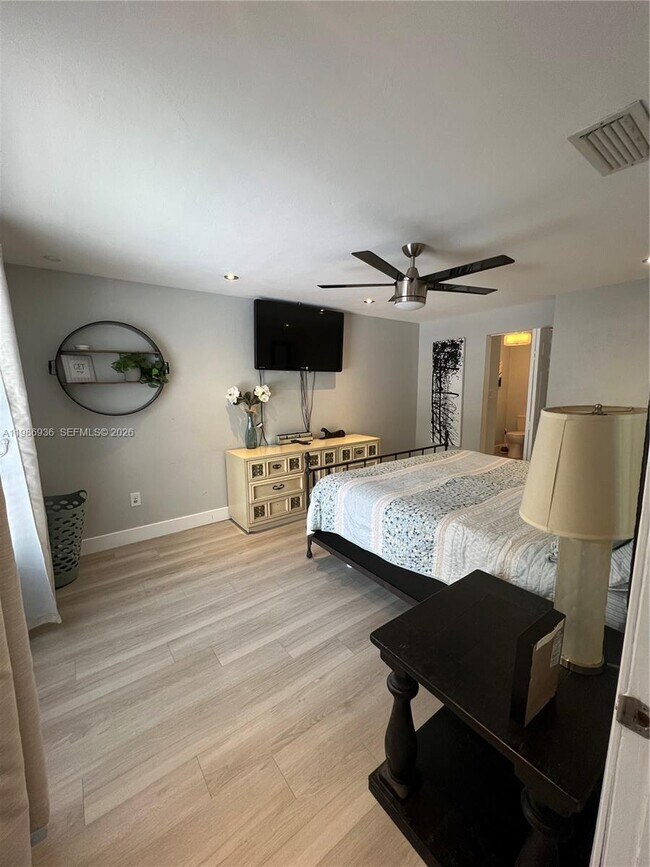 Building Photo - 7328 Pebble Beach Rd