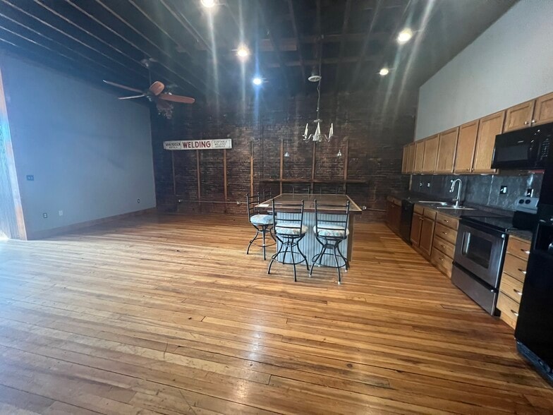 Kitchen and Living - 921 Broad St