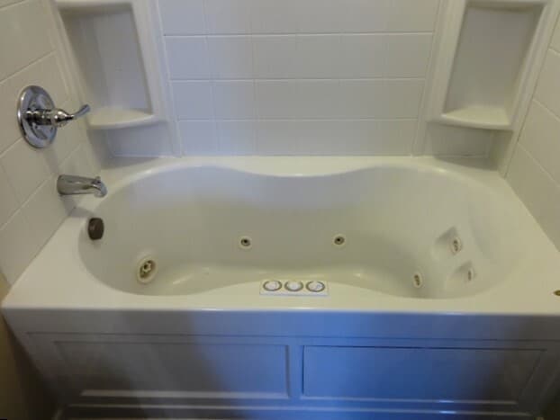 Building Photo - 1201 Catbird Ct