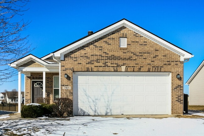 Building Photo - 3400 Roundlake Lane