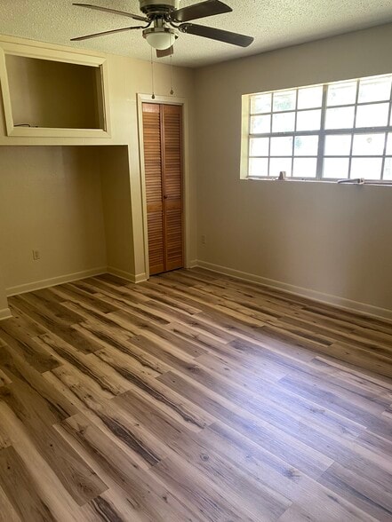 Building Photo - 223 Driftwood Dr