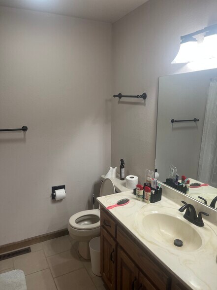 Building Photo - 278 Royce Cir