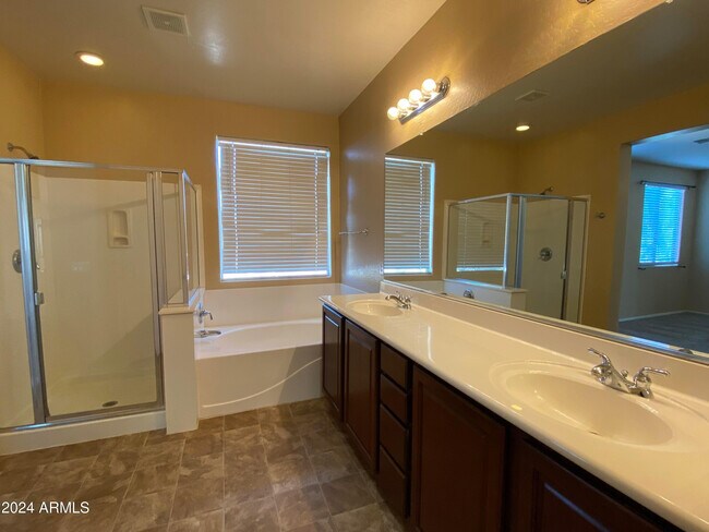 Building Photo - 3402 W Galvin St