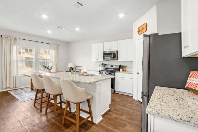 Building Photo - 10417 Mcintosh