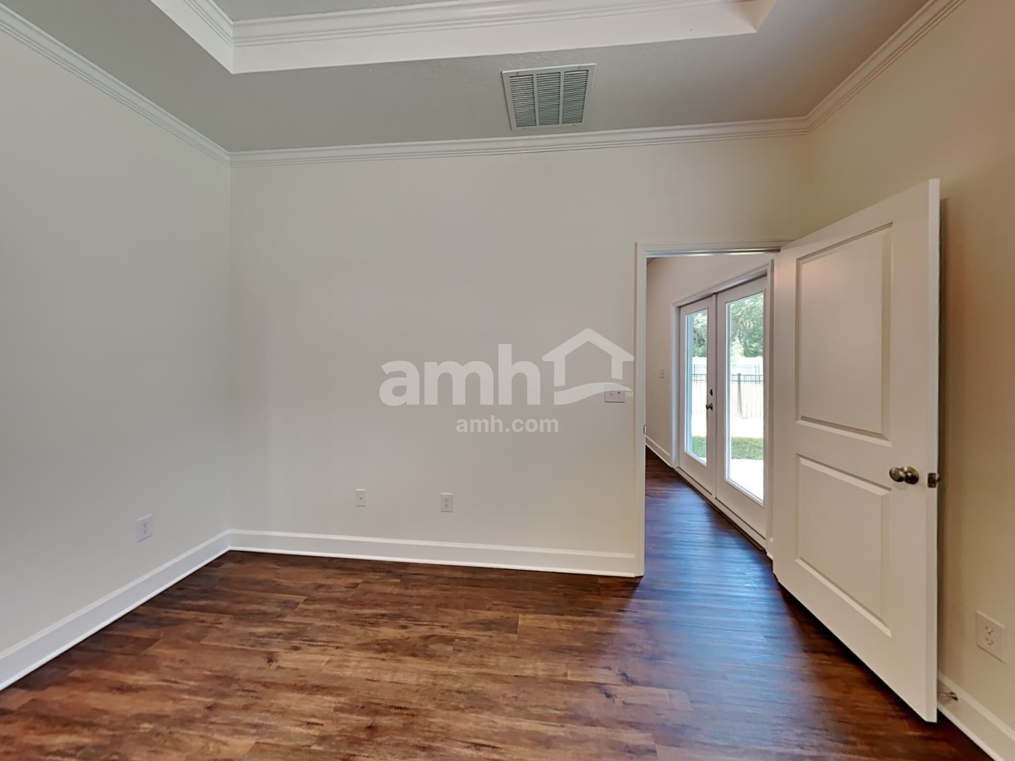 Building Photo - 1105 Walden Pond Dr