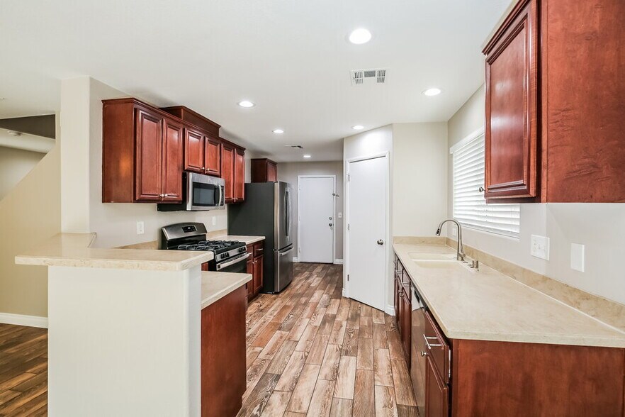Building Photo - 8433 Warthen Meadows St