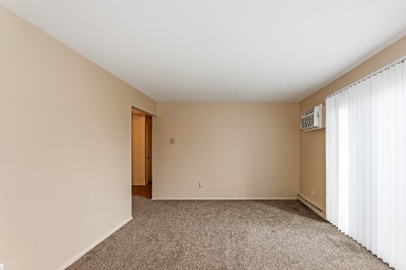 Building Photo - 2647 Eastgate Rd