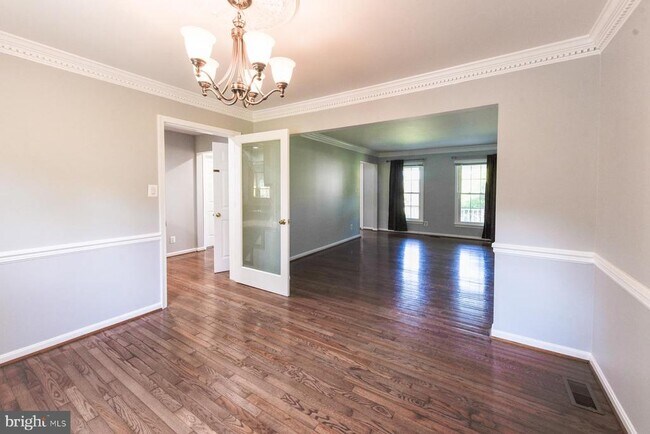 Building Photo - 1345 Carpers Farm Way