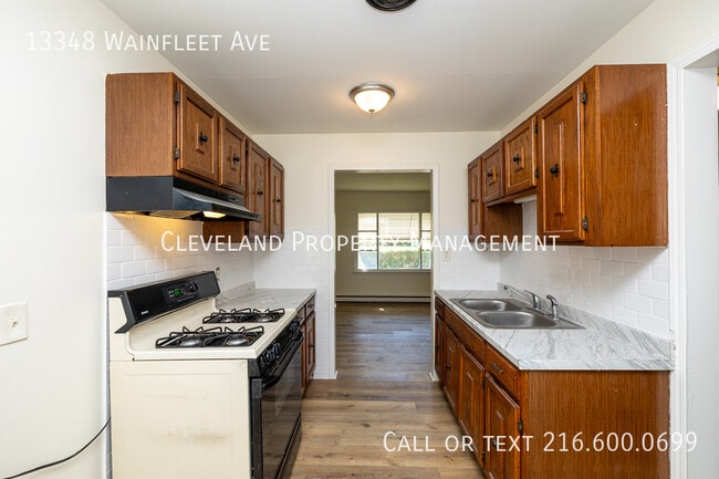 Building Photo - 13348 Wainfleet Ave