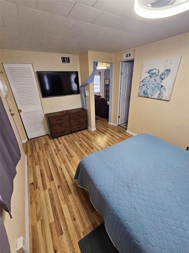 Building Photo - Regency Cove 55+ Gated Community - Charmin...