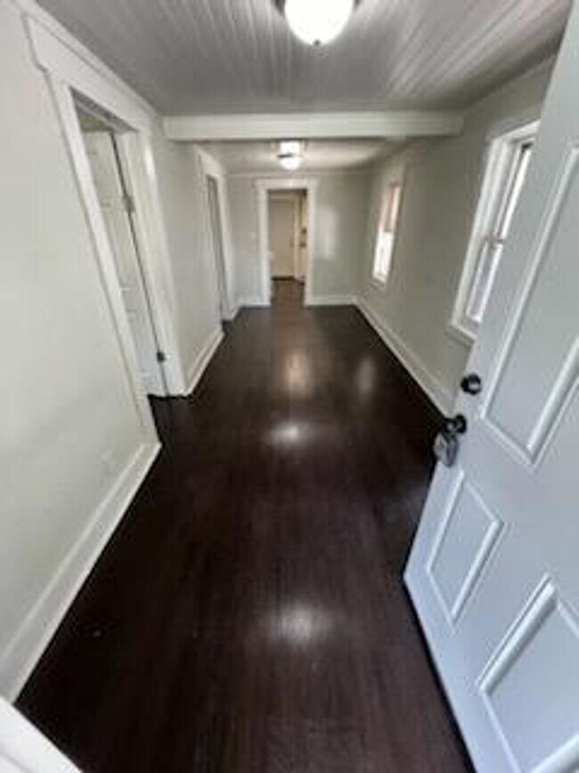Building Photo - Newly Renovated Rental Home!