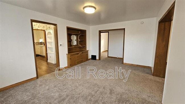 Building Photo - 12019 E Valleyway Ave