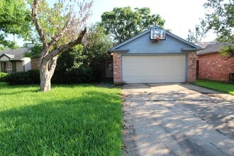 Building Photo - 2823 Chimneystone Cir