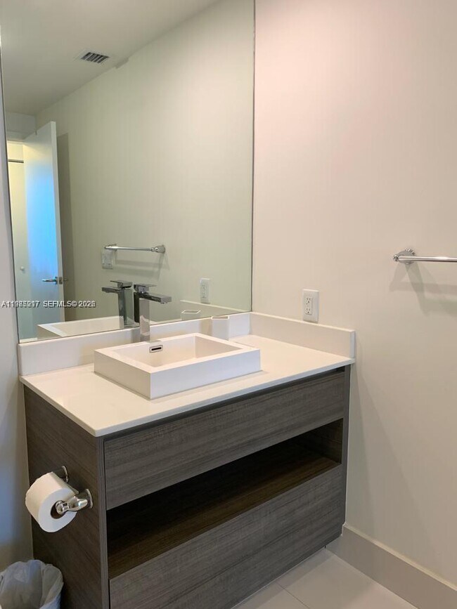 Building Photo - 1100 S Miami Ave