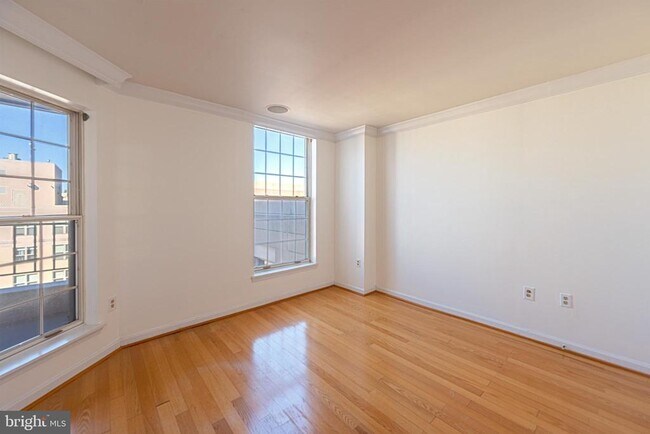 Building Photo - 1230 23rd St NW