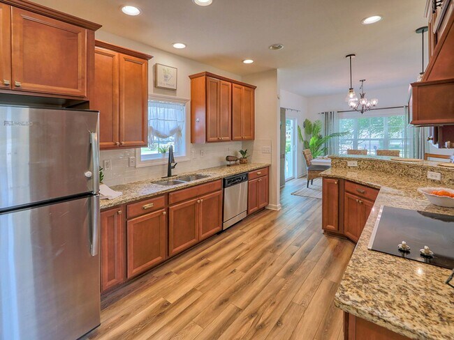 Building Photo - Spacious 3BR / 3.5BA Single family home • 2,500 Sq Ft • Baywood