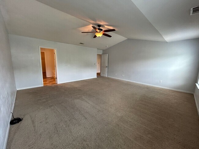 Building Photo - Beautiful 5 Bedroom Home in the Park Brook...