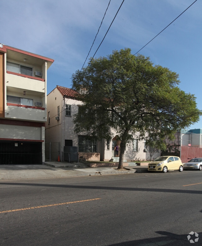 Building Photo - 1144 N Normandie Ave